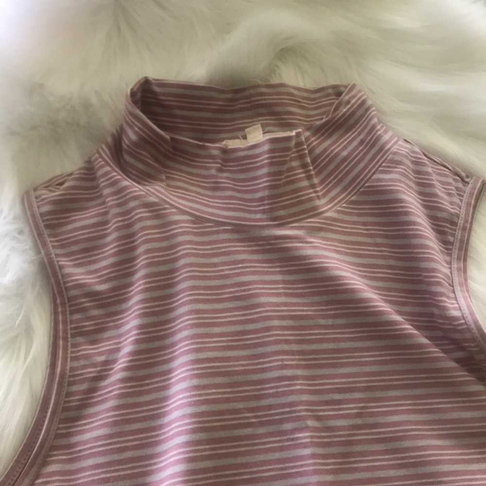 Synergy Sleeveless Mock Turtleneck